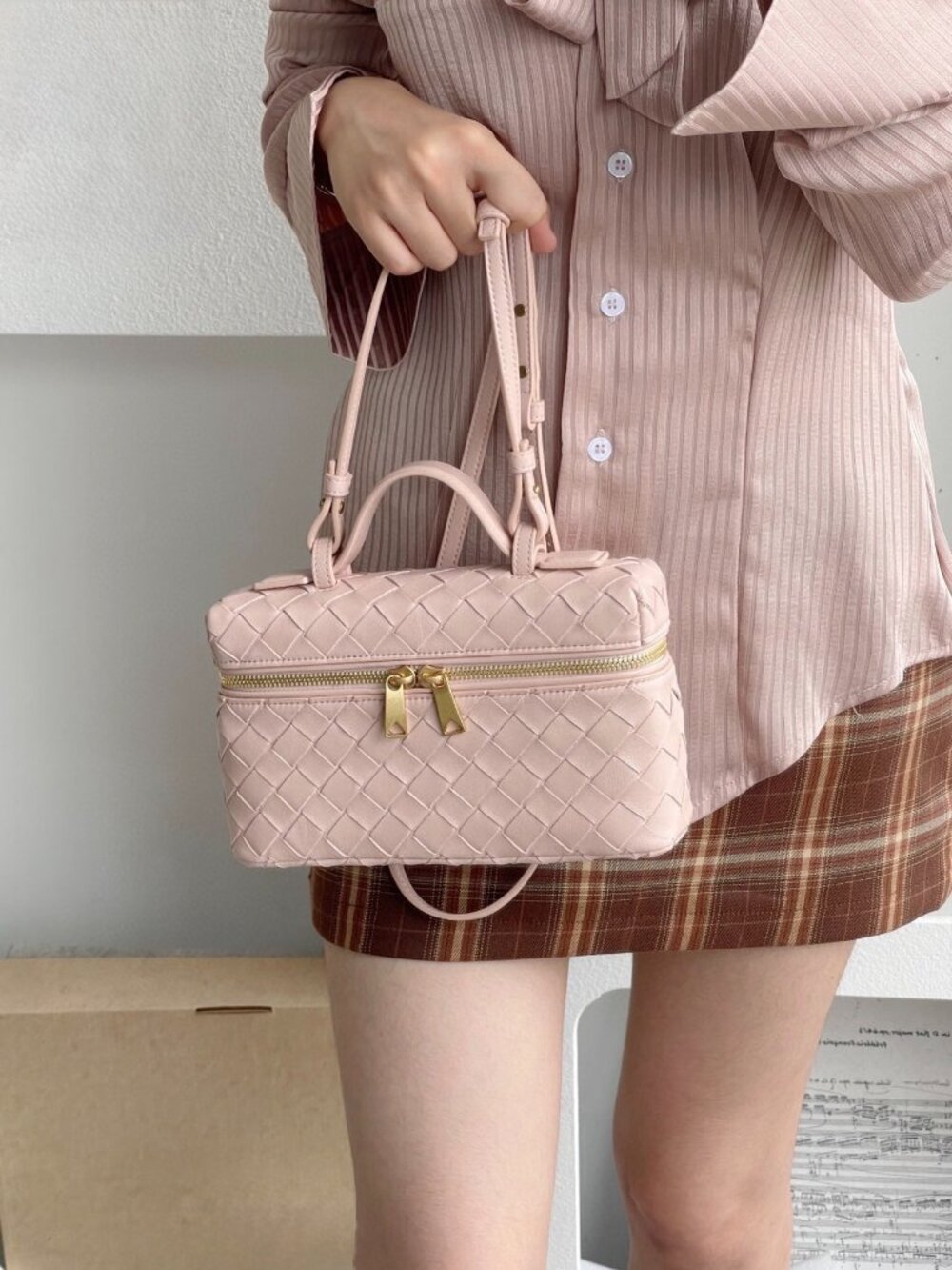 Bottega Veneta Bang Bang Intrecciato Venetian Calfskin handbag Cameo 789109